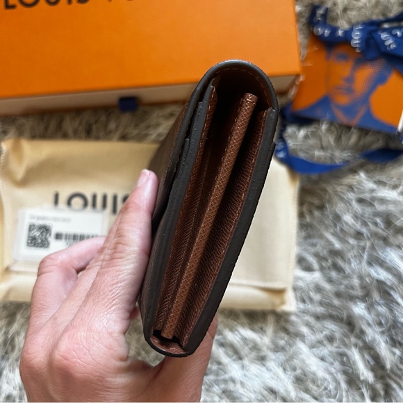 LOUIS VUITTON MONOGRAM SARAH WALLET LONG - Picture 9 of 15